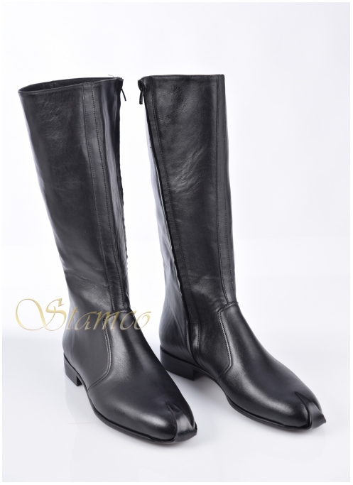 Traditional Leather Boots